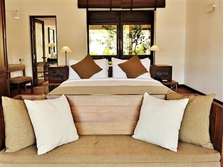 290153_120201114532883_std