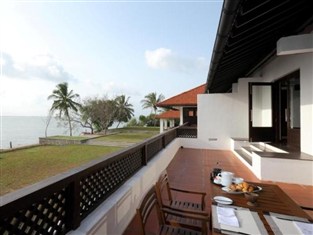 290153_120608193945582_std