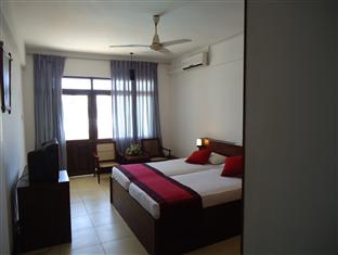 288936_111021142106851_std